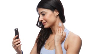 Device attachment to skin