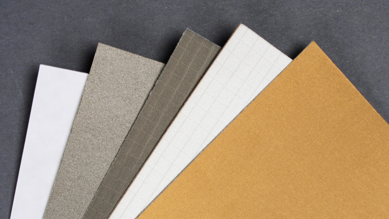 Metallised fabric material