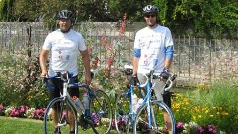 Parafix staff in Brighton to Paris cycle challenge